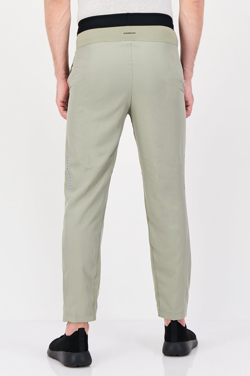 Adidas سروال رياضي للرجال بشعار العلامة التجارية، رمادي - Image 3